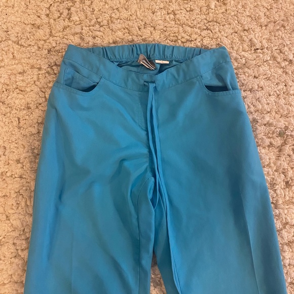 Greys Anatomy Sky Blue Scrub Set Small - Picture 6 of 10
